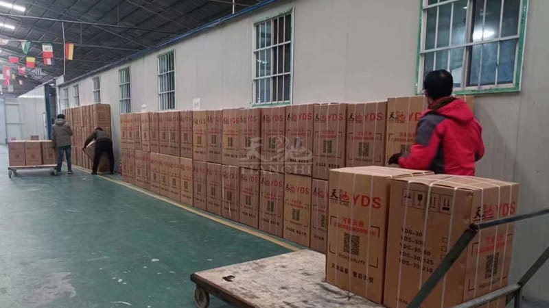 甘肃兰州100个天驰液氮罐发货5