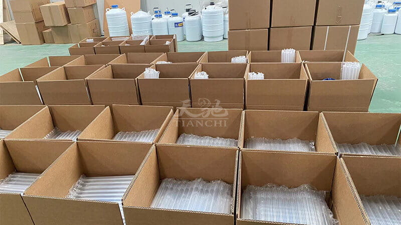 发往菲律宾的天驰液氮罐正在装车-1