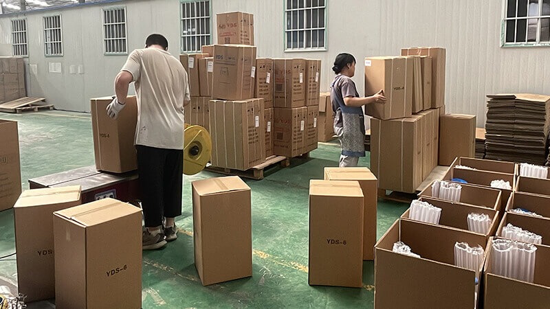 国内发货液氮罐打包中，即将发走