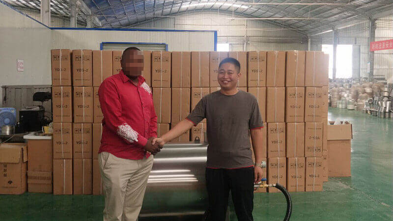 乌干达客户到天驰工厂