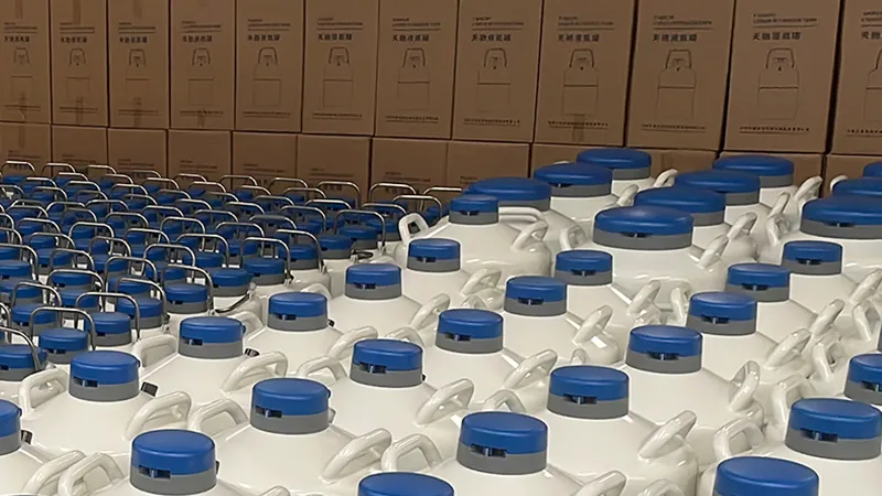 国内发货液氮罐打包中，即将发走